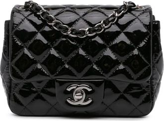 Chanel Borsa a tracolla squadrata Classic mini con battente e finitura lucida 2014 - Nero