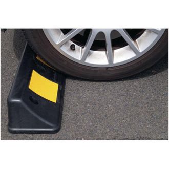 OEM Tope De Rueda L500xw160xh100mm Pvc Negro Con Franjas Reflectantes Amarillas