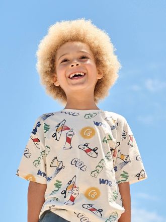 Vertbaudet T-Shirt bunter Alloverprint Jungen mit Recycling-Baumwolle wollwei&szlig;