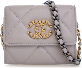 Chanel Tweedehands Gequilted Lamsleer 19 Flap Muntportemonnee Met Ketting