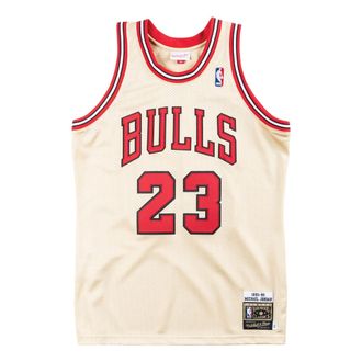Mitchell & Ness NBA Chicago Bulls 1995/96 Premium Gold Jersey Michael Jordan 23 NNBJMM18773-CBUGOLD95MJO