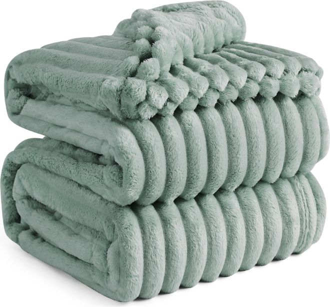 Bedsure kuscheldecke 220x240 für Zimmer Deko - Tagesdecke, Wolldecke & Fleecedecke, Sofadecke, Weiche Warme Grobe Korddecke für Couch, Wohn- & Kuscheldecken, ab 44,99 €