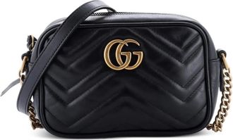 Gucci GG Marmont matelass&eacute; kleine leren crossbodytas - Zwart