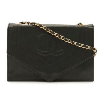 Chanel Black Leather Pochette (Pre-Owned)