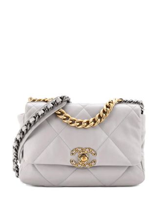 Chanel Borsa a tracolla 19 media in pelle trapuntata con battente - Grigio