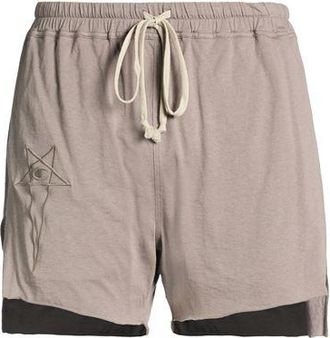 Champion BOTTOMWEAR - Shorts & Bermuda Shorts sur YOOX.COM