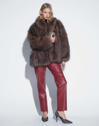 Topshop pantaloni dritti in pelle sintetica color ciliegia-Rosso