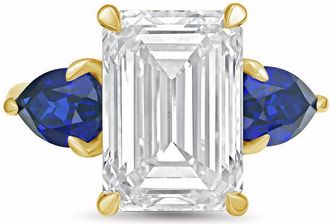 Diana M. Jewels 18kt yellow gold lab grown 15ct emerald diamond ring with sapphire pears on the sides
