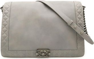 Chanel Leather Shoulder Bag (Pre-Owned)