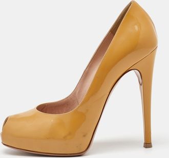Gianvito Rossi Beige Patent Leather Peep Toe Platform Pumps