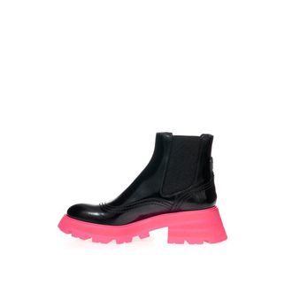 Alexander McQueen Womens Black Leather Chelsea Boots