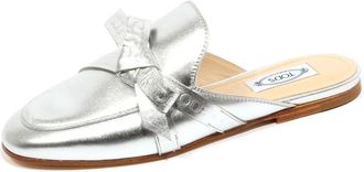 Tod's Zilveren Bow Loafer Schoen met Logo - Dames - Slip ons - Grijs - 37 EU - Schoenen