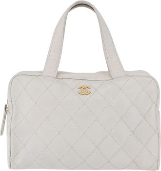 Chanel Vintage Cc Zip Around Bowler Quilted Caviar White Leather Handbag (Pre-Owned)