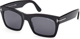 Tom Ford FT1062 01A Shiny Black/Smoke Grey