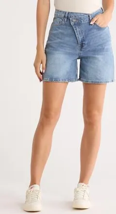 Vigoss Crossover Waist Bermuda Shorts in Medium Wash at Nordstrom Rack, Size 27