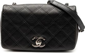 Chanel Borsa a tracolla New Chic Flap piccola in pelle di vitello goffrata 2013-2014 - Nero