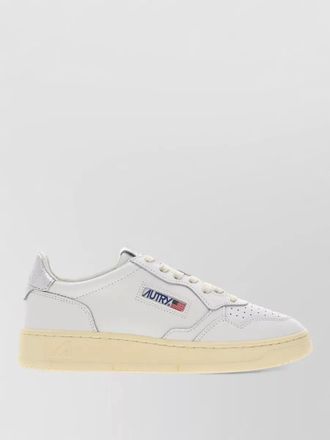 Autry medalist low top leather sneakers