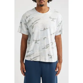 Elwood Slub Print Cotton Crewneck T-Shirt in Soft Blue Camo at Nordstrom, Size Xx-Large