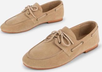Intentionally blank Womens Pixie Boat Flat Shoe In Taupe