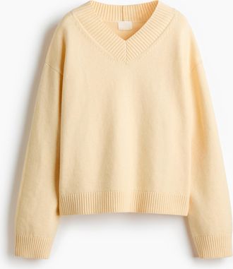 H&M Pullover mit V-Ausschnitt - Yellow