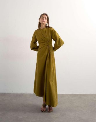 Topshop Vestito midi kaki con orlo asimmetrico e dettaglio annodato-Verde