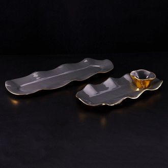 Lunares Ruffled Graphite Long Tray in Gold at Nordstrom, Size Small