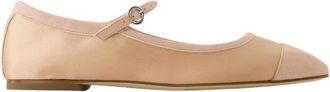 Aeyde Schoenen, Dames, Geel, 38 EU, Satijn, Gouden Satijnen Ballerina met Top Tie Strap
