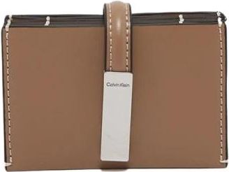 Calvin Klein Wallet Cardholder - Dames - Portefeuilles - Beige - ONE Size - Leer - Accessoires