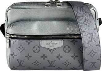 Louis Vuitton Silver Leather Shoulder Bag (Pre-Owned)