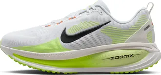 Nike Mens Vomero 18 Road Running Shoes (Extra Wide) in White | IF0514-120