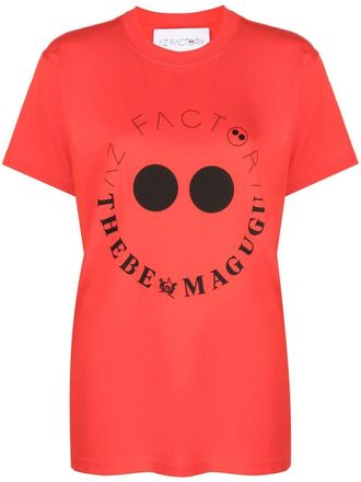 AZ FACTORY T-shirt AZ FACTORY x Thebe Magugu con stampa - Rosso