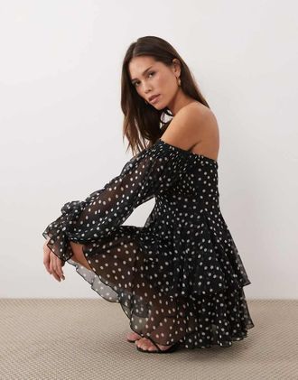 Asos Vestito corto a doppio strato con spalle scoperte, godet e stampa a pois-Multicolore