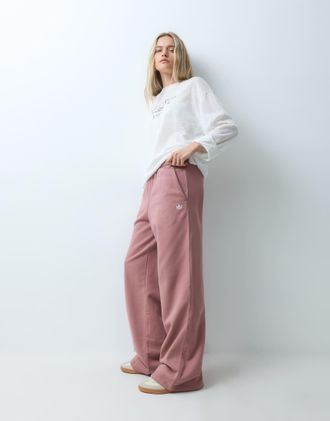 adidas Originals joggers essenziali in marrone argilla