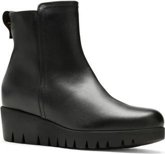 La Canadienne Teagan Waterproof Platform Wedge Bootie in Black Leather at Nordstrom, Size 6.5