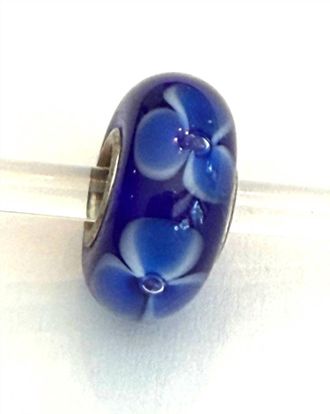Trollbeads Womens Universal Charm Bead In Unique Navy/white/blue Flowers Bead