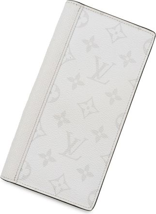 Louis Vuitton Monogram White Monogram Taiga Leather Long Wallet (Bi-Fold) (Pre-Owned)