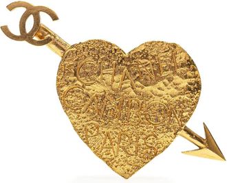Chanel Spilla placcata oro con logo CC Arrow and Heart 1993