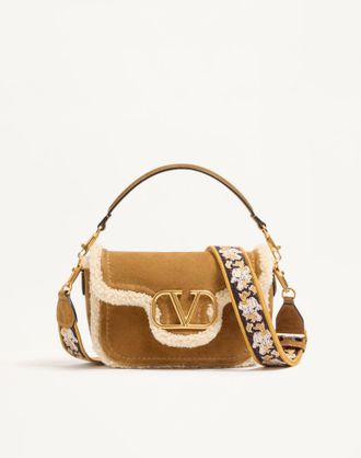 Valentino Garavani Borsa a spalla Valentino Garavani Alltime in suede e fodera in montone con tracolla in nastro ricamata Donna HAVANA BEIGE UNI