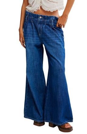 Free People Forager High Waist Superwide Leg Jeans in Nomad at Nordstrom Rack, Size 32