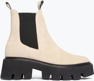 Freda Salvador Womens Jordan Rain Resistant Chelsea Boot In Bone Suede