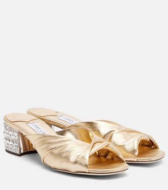 Jimmy Choo London Mules de piel metalizada adornados