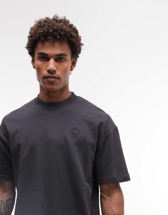 AllSaints Haven - T-shirt nero slavato con logo piccolo ricamato sul petto