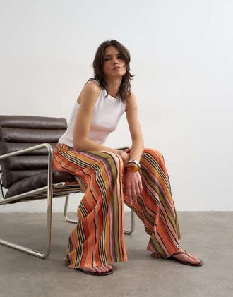 Topshop Pantaloni a fondo ampio arancioni a righe stropicciati allacciati in vita-Arancione
