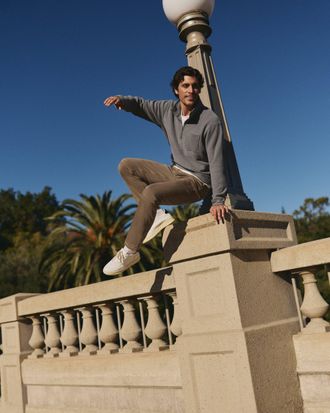 Vuori Clothing Meta Cotton Pants Classic Fit 30 | Boulder | 28