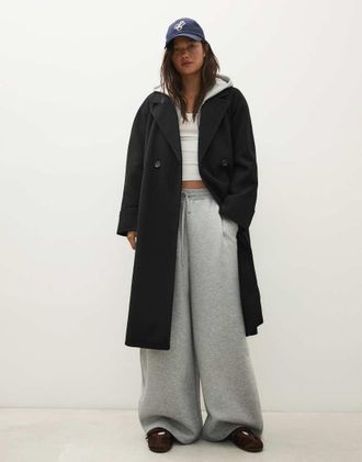 Bershka cappotto lungo morbido con cintura nero