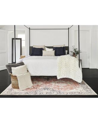 Momeni Chandler Traditional Oriental Rug