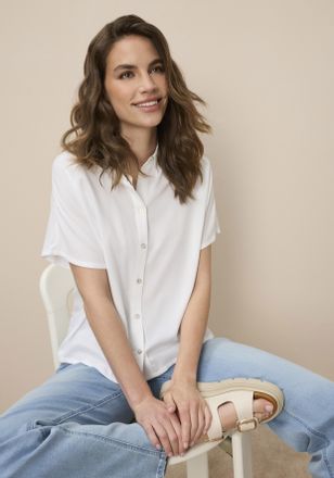 Tamaris Kurzarmbluse TAMARIS, Damen, Gr. 34, wei&szlig;, Web, Obermaterial: 100% Viskose, unifarben, oversize kurz, angeschnitten, Blusen Kurzarmbluse, mit l&auml;ssigem