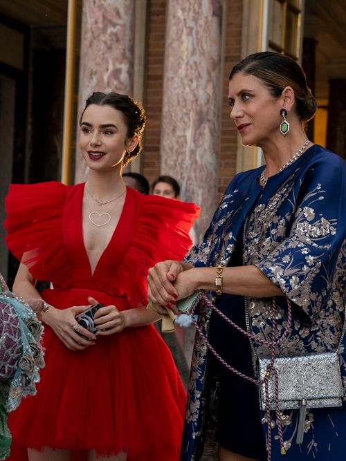 Deze rode tule jurk is een samenwerking tussen het Zweedse fashionlabel H&M en Giambattista Valli