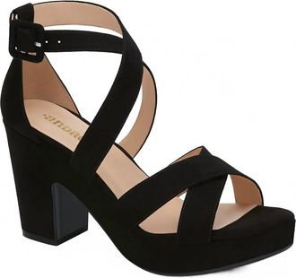 Andrea Womens Cross-Strap Sandal In Black