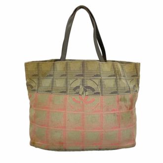 Chanel Gray Nylon Tote Bag (Pre-Owned)